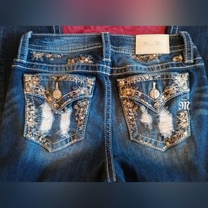 Miss Me Women's 27X27 Skinny Distressed Tag Missing. Very Stretchy 🤗💟🤗